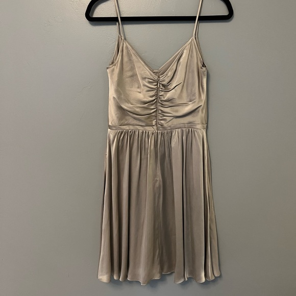 🆕 NWT Banana Republic Women's Gray Shirred Silk Dress - Picture 8 of 8